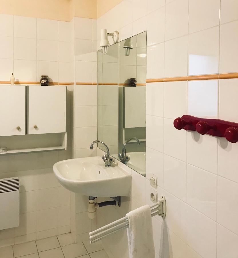 La Ferme De La Maugerie Bed & Breakfast Thoury Bagian luar foto